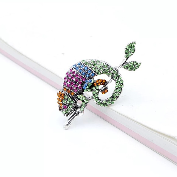 🆕 Rhinestone Chameleon Lizard🦎 Brooch Pin - Picture 2 of 5